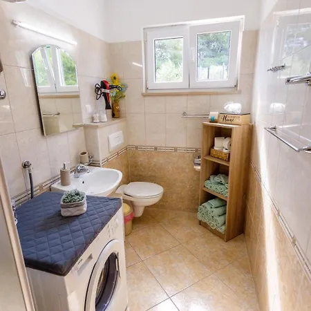Nono Jure,private Pool & Sauna Apartment